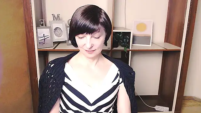  AngeliaFlow  online show from 04-04-26, 09:49