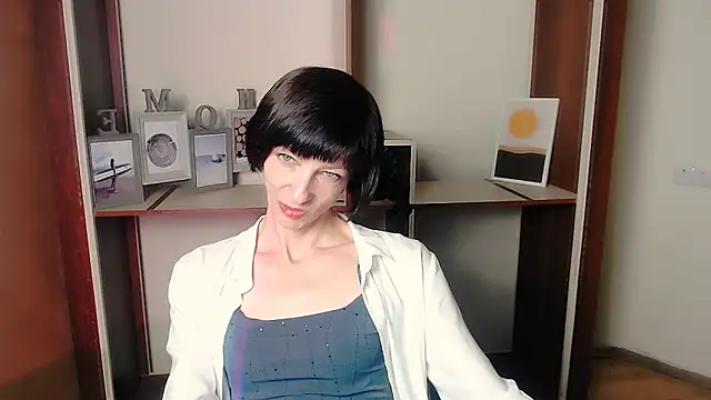 Snapshot of _AngeliaFlow_ chatting on 09-23-25, 06:42 AngeliaFlow online show from 09-23-25, 06:42