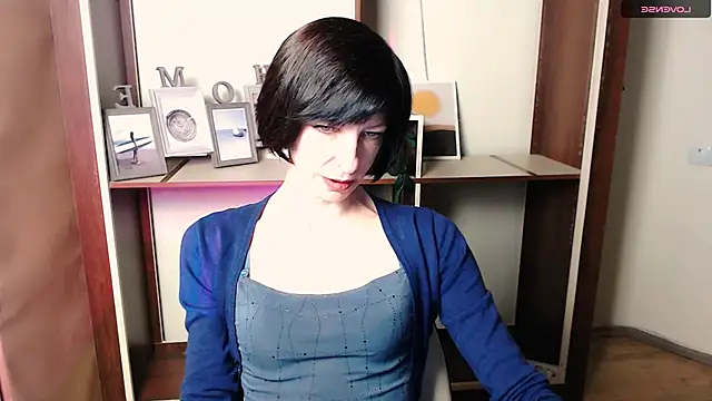  AngeliaFlow  online show from 10-28-25, 07:29