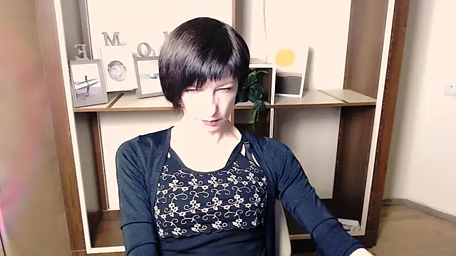  AngeliaFlow  online show from 12-02-25, 07:43