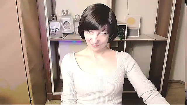 Snapshot of _AngeliaFlow_ chatting on 05-05-26, 08:28 AngeliaFlow online show from 05-05-26, 08:28