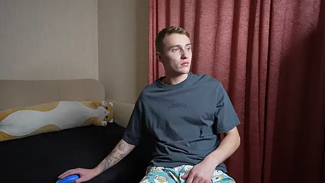 crazybottom99 online show from 10-12-25, 05:36