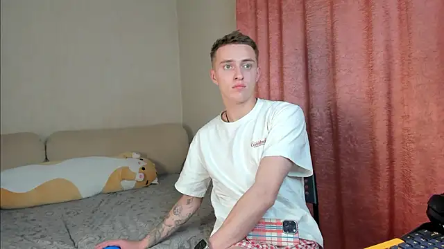 crazybottom99 online show from 11-01-25, 06:35