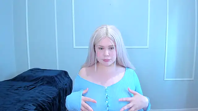 Snapshot of _leana_ chatting on 10-03-25, 03:46 leana online show from 10-03-25, 03:46