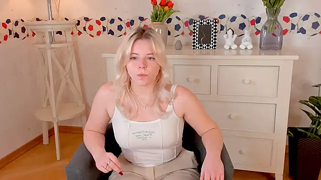 Snapshot of MarianAytes chatting on 02-13-25, 01:37 MarianAytes online show from 02-13-25, 01:37