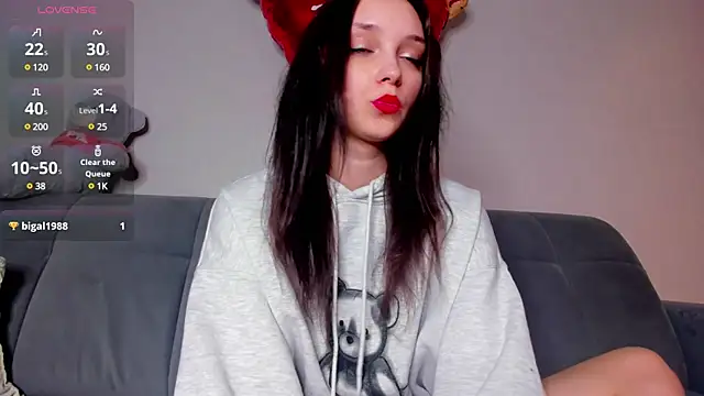 Fia Mood online show from 02-26-25, 02:16