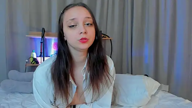 Fia Mood online show from 02-26-25, 05:42