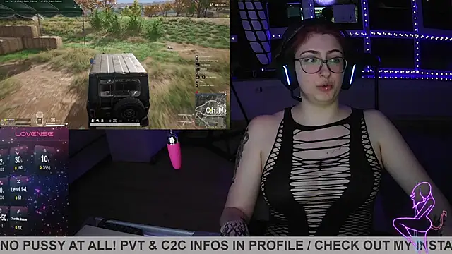 Snapshot of Gamergirl-Linela chatting on 03-19-25, 08:00 Gamergirl-Linela online show from 03-19-25, 08:00