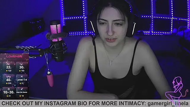 Snapshot of Gamergirl-Linela chatting on 09-14-25, 06:41 Gamergirl-Linela online show from 09-14-25, 06:41