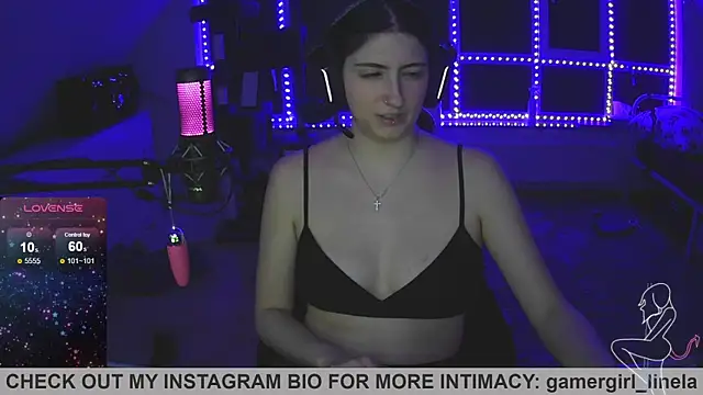 Snapshot of Gamergirl-Linela chatting on 09-17-25, 10:45 Gamergirl-Linela online show from 09-17-25, 10:45