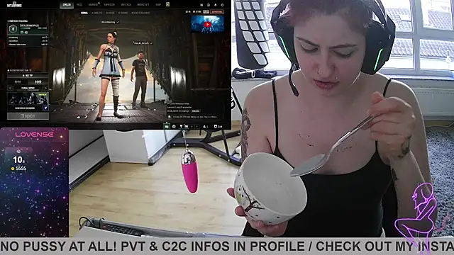 Snapshot of Gamergirl-Linela chatting on 03-20-25, 04:42 Gamergirl-Linela online show from 03-20-25, 04:42
