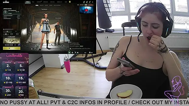 Snapshot of Gamergirl-Linela chatting on 03-21-25, 01:56 Gamergirl-Linela online show from 03-21-25, 01:56