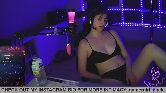 Snapshot of Gamergirl-Linela chatting on 10-02-25, 03:10 Gamergirl-Linela online show from 10-02-25, 03:10