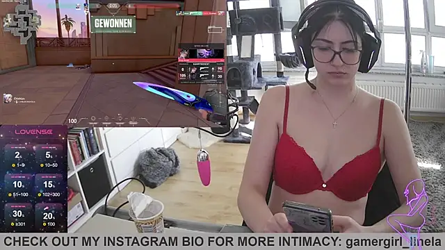 Snapshot of Gamergirl-Linela chatting on 09-29-25, 02:01 Gamergirl-Linela online show from 09-29-25, 02:01