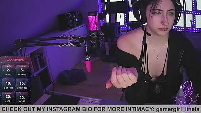 Snapshot of Gamergirl-Linela chatting on 10-09-25, 03:45 Gamergirl-Linela online show from 10-09-25, 03:45