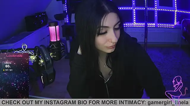 Gamergirl-Linela online show from 11-16-25, 01:21