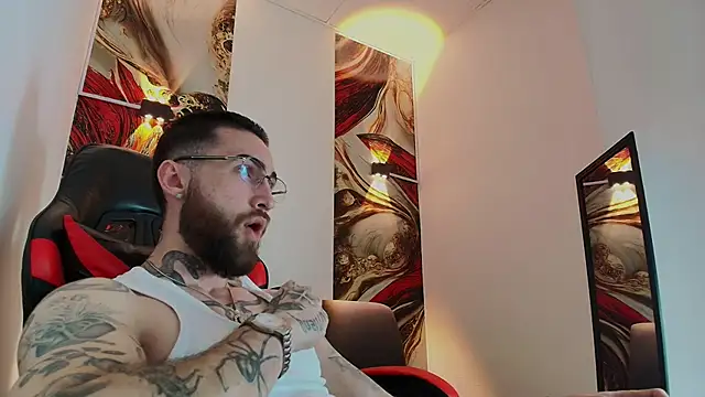 Luke davis01 online show from 11-27-25, 01:11