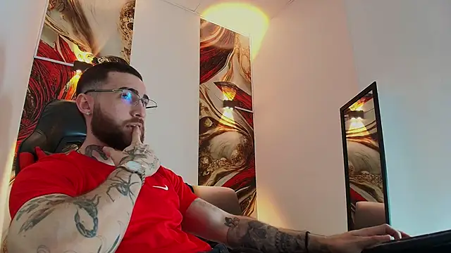 Luke davis01 online show from 11-24-25, 01:11