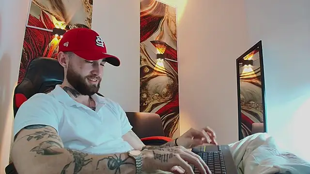 Luke davis01 online show from 11-08-25, 01:03