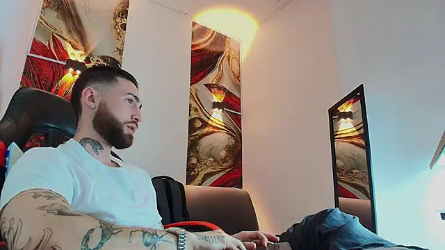 Luke davis01 online show from 11-11-25, 01:17