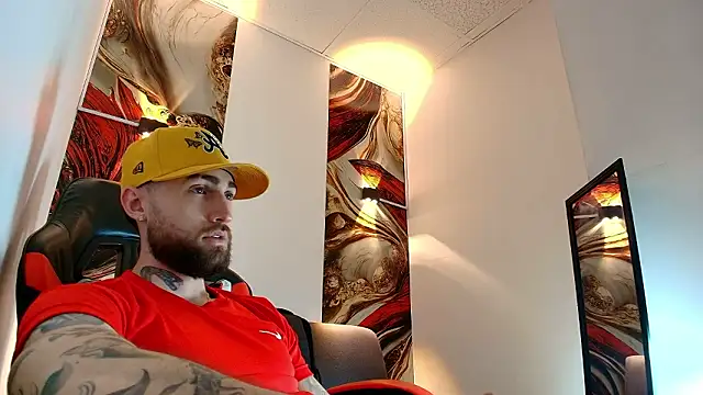 Snapshot of Luke_davis01 chatting on 03-21-26, 01:04 Luke davis01 online show from 03-21-26, 01:04