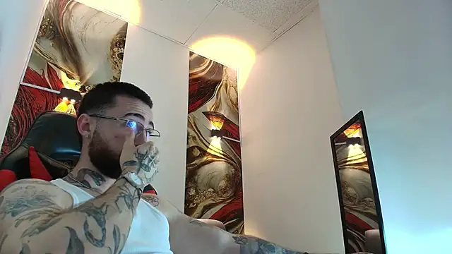 Luke davis01 online show from 12-20-25, 01:14