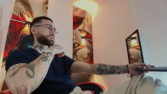 Luke davis01 online show from 12-02-25, 01:24