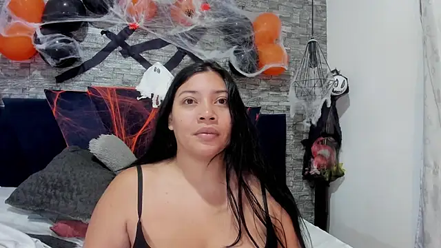 Sophia Brunett online show from 10-26-25, 11:32