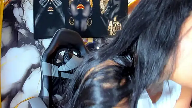 Sophia Brunett online show from 11-13-25, 11:47