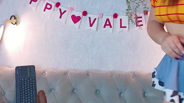 Cloee Rainbow1 online show from 02-11-26, 12:05