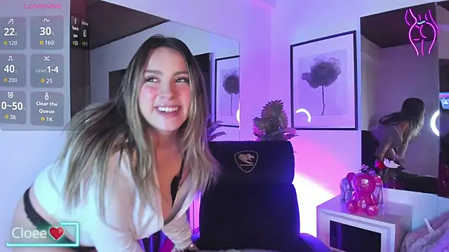 Cloee Rainbow1 online show from 11-19-25, 12:16