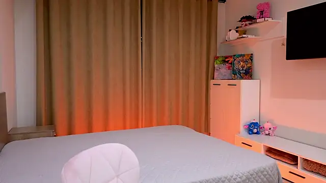 Bella amory online show from 02-06-26, 04:03