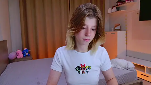 Bella amory online show from 10-27-25, 04:08