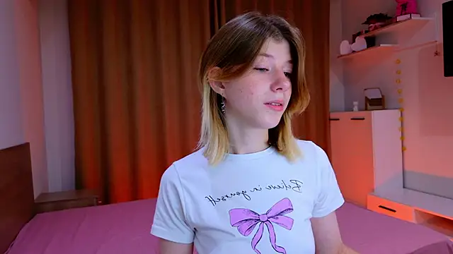 Bella amory online show from 11-01-25, 06:46