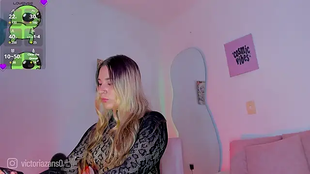 Vickyallien online show from 05-22-26, 03:32