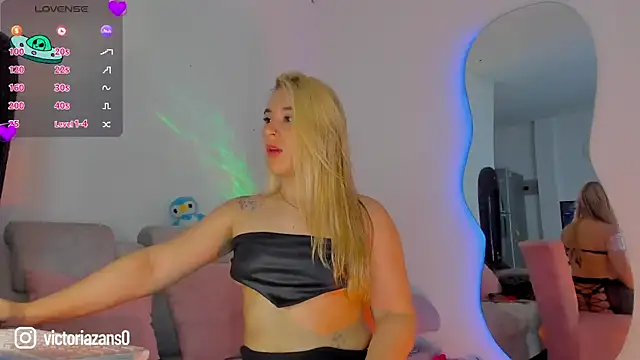 Vickyallien online show from 07-27-26, 04:03