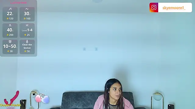 Skye Moore online show from 09-19-25, 12:09