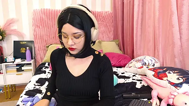 Snapshot of NataliaNovak chatting on 05-12-26, 02:45 NataliaNovak online show from 05-12-26, 02:45