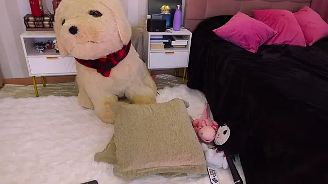 Snapshot of NataliaNovak chatting on 05-15-26, 12:47 NataliaNovak online show from 05-15-26, 12:47