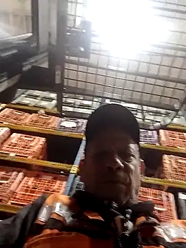 Snapshot of 26menny74 chatting on 11-08-25, 07:12 26menny74 online show from 11-08-25, 07:12