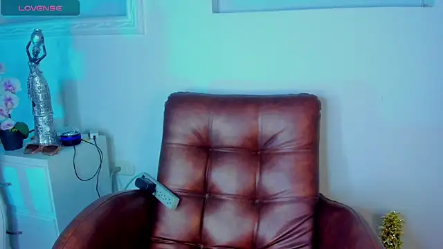 Snapshot of KourtneyEvans chatting on 01-05-26, 11:19 KourtneyEvans online show from 01-05-26, 11:19