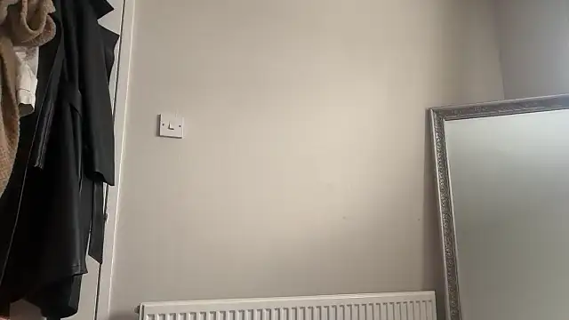 skyejde online show from 10-28-25, 02:38