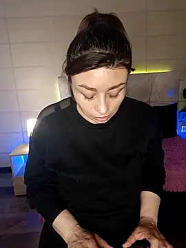  michonne  online show from 11-28-25, 09:04