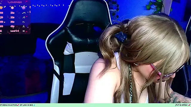Snapshot of BunnyLilith_ chatting on 04-28-26, 02:27 BunnyLilith online show from 04-28-26, 02:27