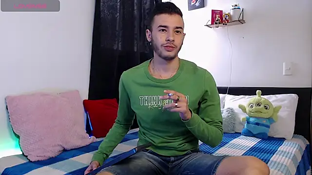 kyle clint07 online show from 12-15-25, 03:51