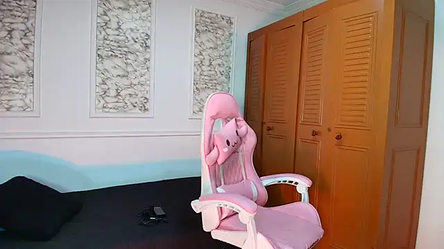 Danella houston online show from 12-05-25, 05:44