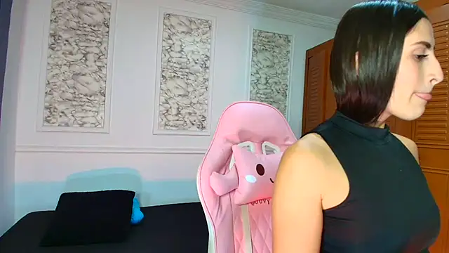 Danella houston online show from 12-14-25, 11:10