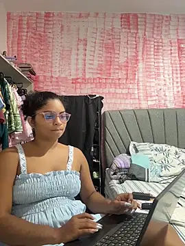Snapshot of Tana_latin chatting on 05-29-26, 02:17 Tana latin online show from 05-29-26, 02:17