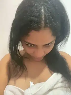 Snapshot of Tana_latin chatting on 02-25-25, 12:25 Tana latin online show from 02-25-25, 12:25