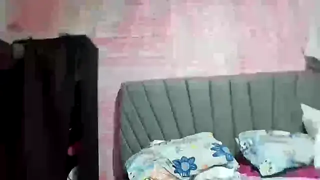 Snapshot of Tana_latin chatting on 09-18-25, 12:35 Tana latin online show from 09-18-25, 12:35